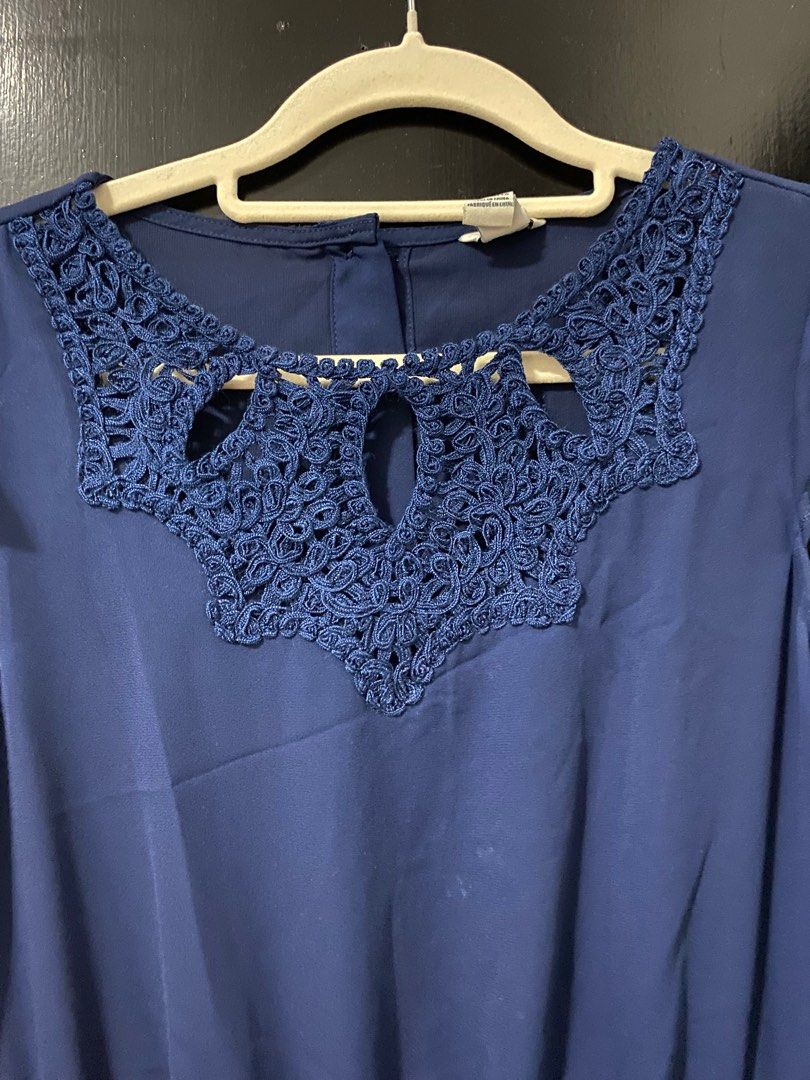 Forever21 Blue Midi Dress (Category: Dresses) located in Cabuyao City. Submitted by tinld (Listing ID 1345241382, Image 3). Description: -Suitable for semiformal events -No photo when worn -I’m 5’2” and with 25” waist and fits me well.