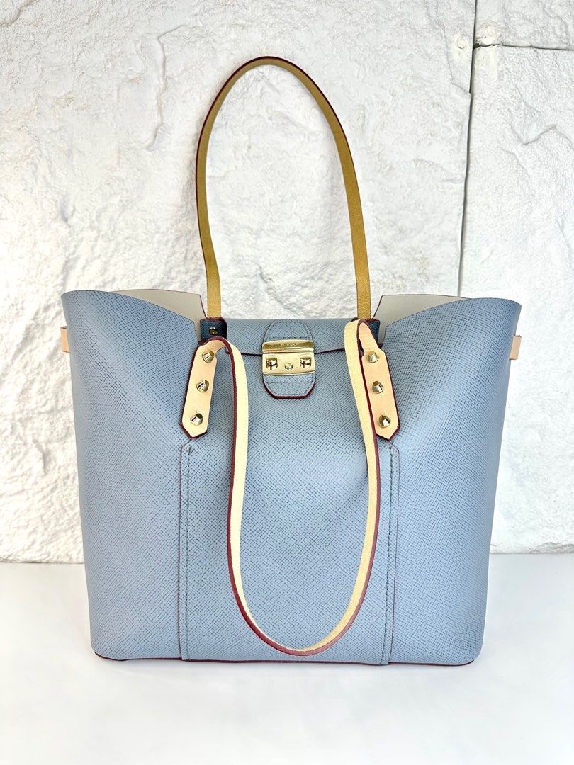 FURLA Gaia Tote Bag (Category: Tote Bags) located in Manila. Submitted by luvluxe.mnl (Listing ID 1345159617, Image 1). Description: Authentic Large size Like new! Super nice!! Pretty colorway.