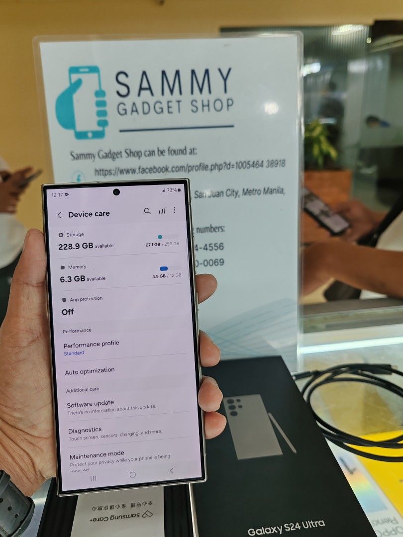 Galaxy s24 ultra 5g hk variant /preloved (Category: Samsung) located in Quezon City. Submitted by ronalynac40976 (Listing ID 1345165714, Image 3). Description: Galaxy S24 Ultra Hk variant 12ram 256rom With box, cord Pick up store in greenhills shopping center We accept creditcard installment+% We accept swap/trade in We accept ggives & spaylater+% We ship nationwide via LBC Dm or call for fast transaction 09279500069/09425544556 Located @ Aquariu
