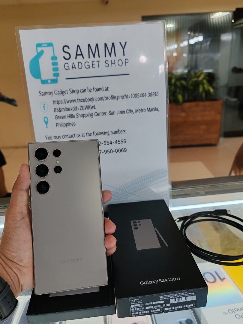 Galaxy s24 ultra 5g hk variant /preloved (Category: Samsung) located in Quezon City. Submitted by ronalynac40976 (Listing ID 1345165714, Image 1). Description: Galaxy S24 Ultra Hk variant 12ram 256rom With box, cord Pick up store in greenhills shopping center We accept creditcard installment+% We accept swap/trade in We accept ggives & spaylater+% We ship nationwide via LBC Dm or call for fast transaction 09279500069/09425544556 Located @ Aquariu