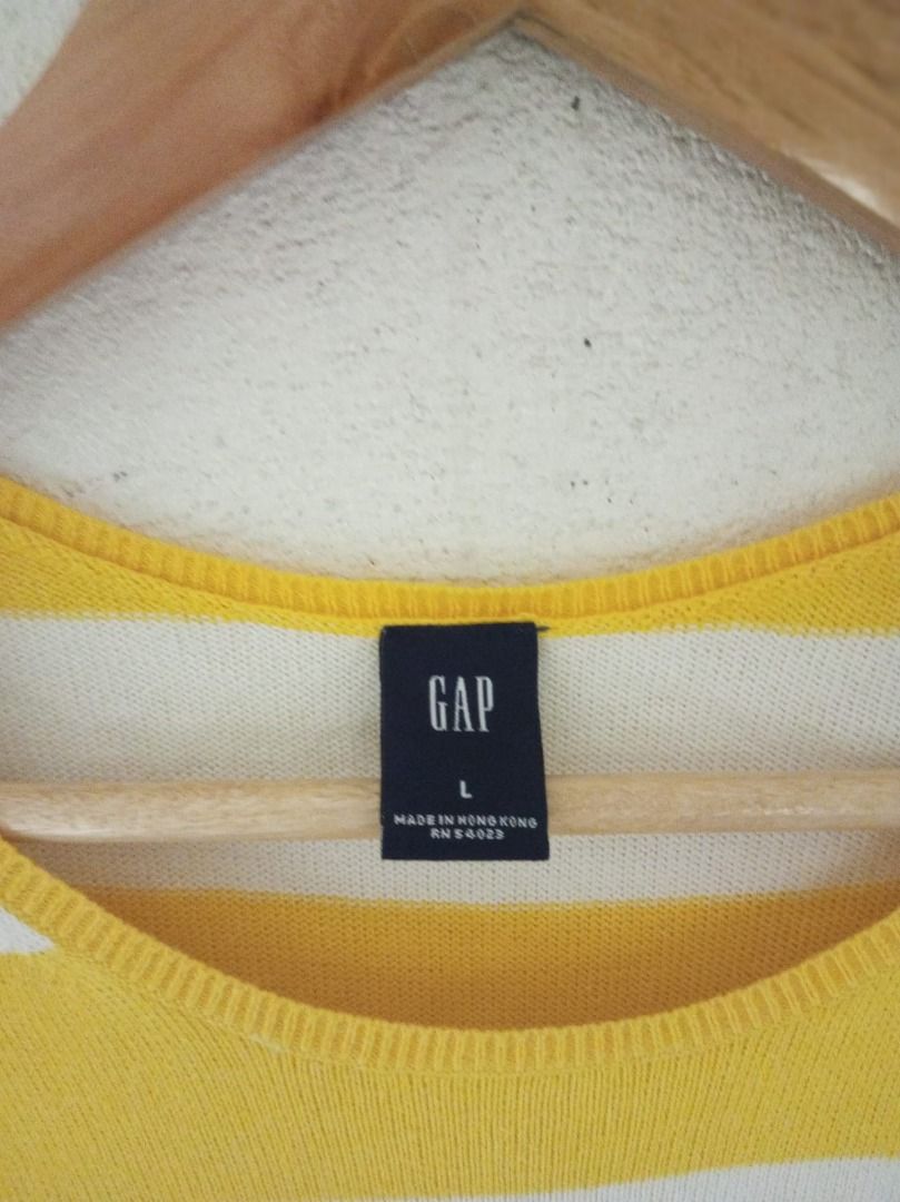 Gap Longsleeves (Category: Longsleeves) located in Tagum. Submitted by nosfe (Listing ID 1345300014, Image 2). Description: Size: L Good As New.