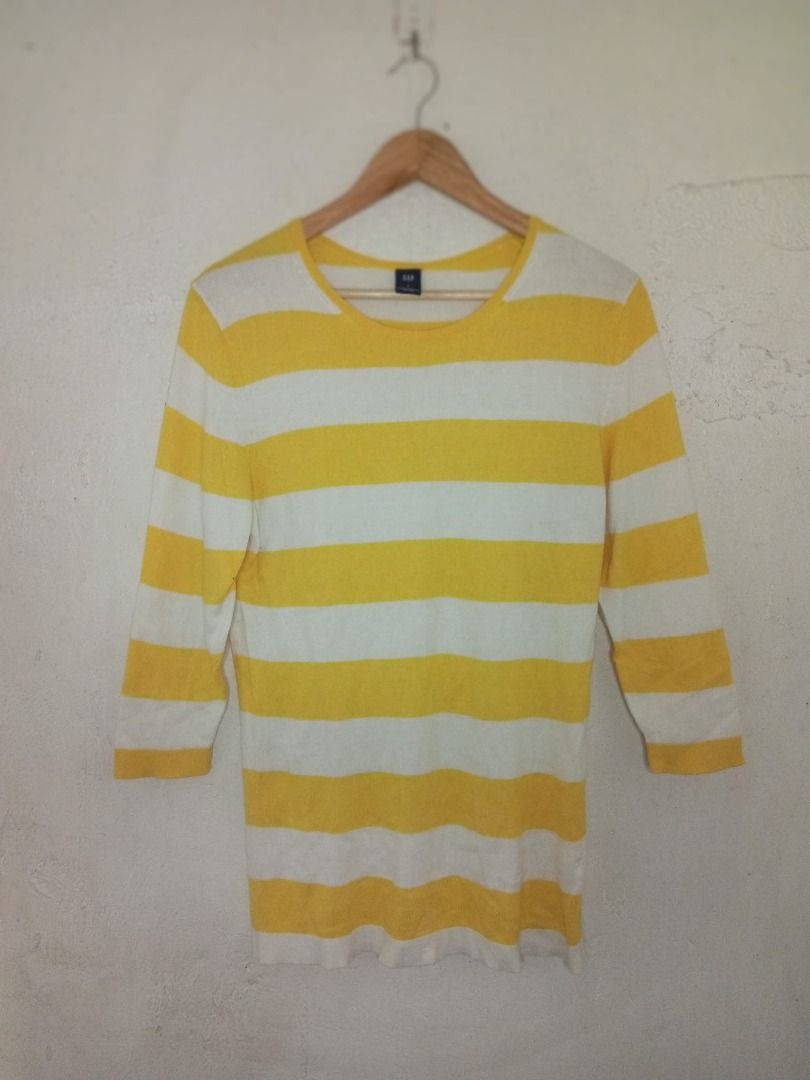 Gap Longsleeves (Category: Longsleeves) located in Tagum. Submitted by nosfe (Listing ID 1345300014, Image 1). Description: Size: L Good As New.