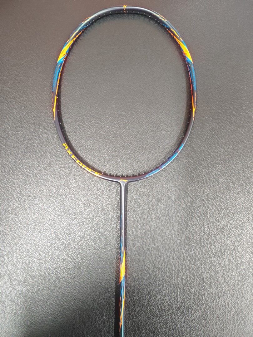 Lining racket axforce 90 new 新製品 渡辺勇大使用モデル最新 AX90N