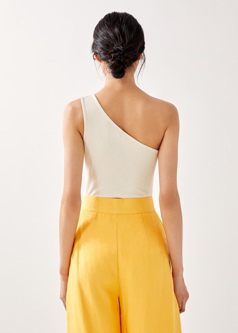 Love Bonito Ribbed Asymmetrical Bodysuit (Category: Sleeveless) located in Makati City. Submitted by andiquality (Listing ID 1345145015, Image 3). Description: *Swipe to see actual photos.