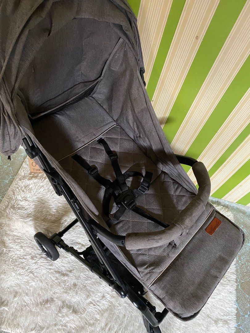 mimilu compact travel stroller luggage type cabin approved (Category: Strollers) located in Manila. Submitted by gracediola_18 (Listing ID 1345236367, Image 3). Description: cod or pick up qc balintawak .