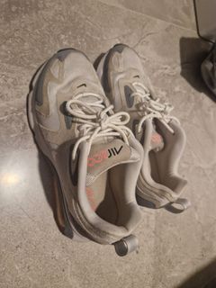 (Category: ) located in . Submitted by piotrekpar31632 (Listing ID 1345199871, Image 1). Description: .