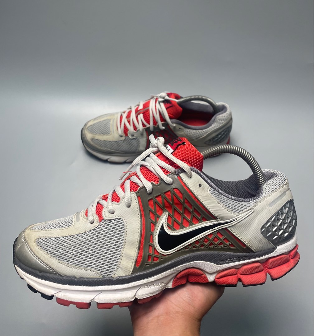Nike vomero 6 sz 8.5, Men's Fashion, Footwear, Sneakers on Carousell