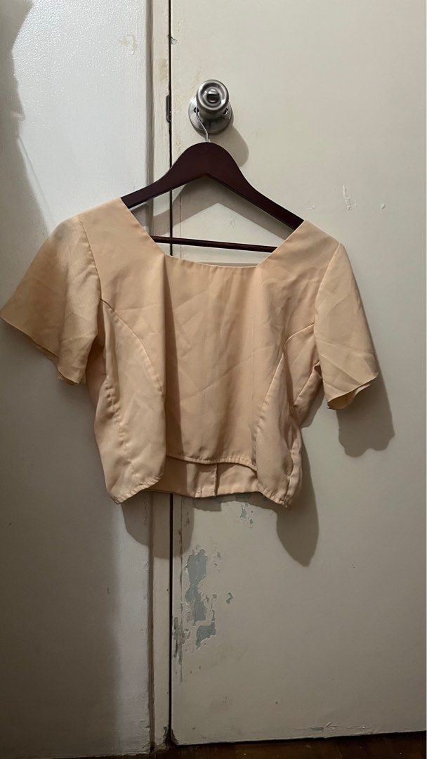 Peach Top (Category: Blouses) located in Quezon City. Submitted by declutterwithgel (Listing ID 1345227422, Image 2). Description: .