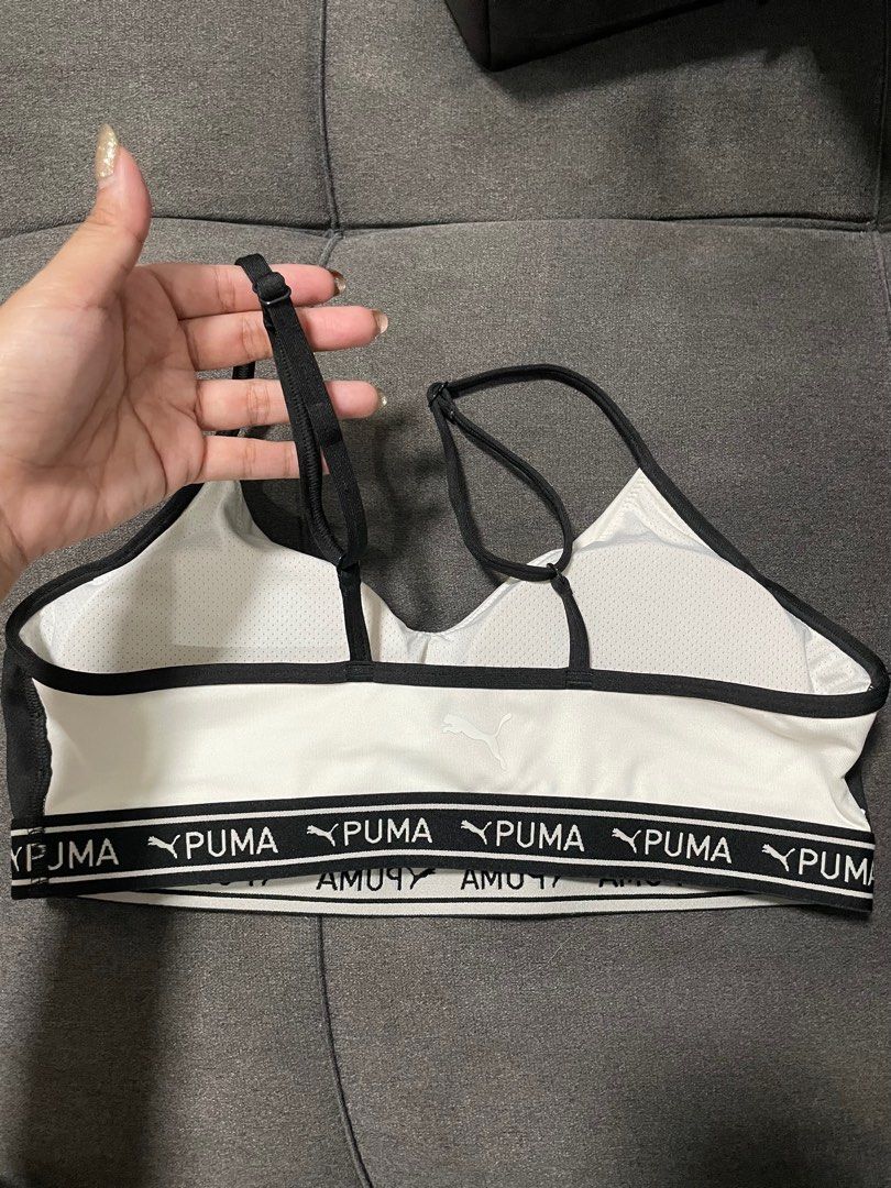 Puma Womenswear (Category: Activewear) located in Pasig City. Submitted by paaatch (Listing ID 1345227713, Image 2). Description: Puma brandnew Rfs: wrong size Size M Bought 2k Selling 1500 .
