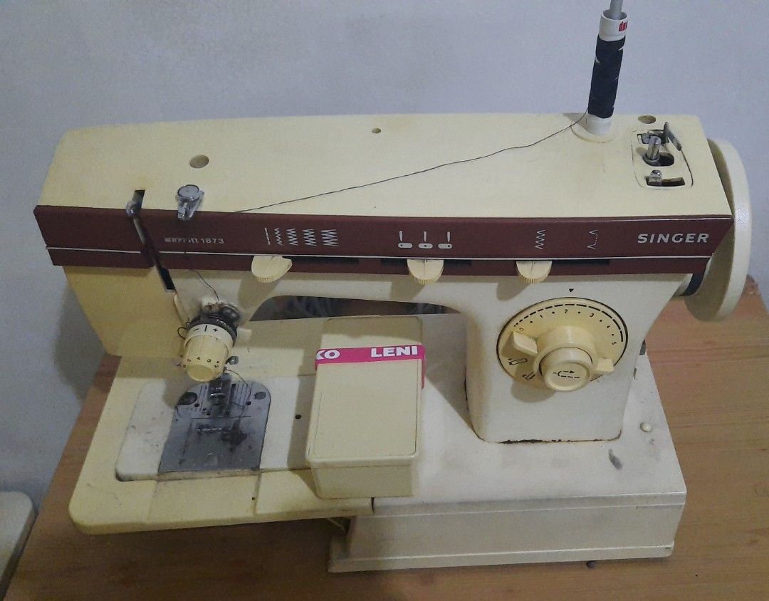 Singer Sewing Machine (Category: Other Home Appliances) located in Manila. Submitted by d_of_olx (Listing ID 1345159526, Image 1). Description: Singer brand Made in USA Seldom used Complete 110 volts Location Sampaloc Manila.
