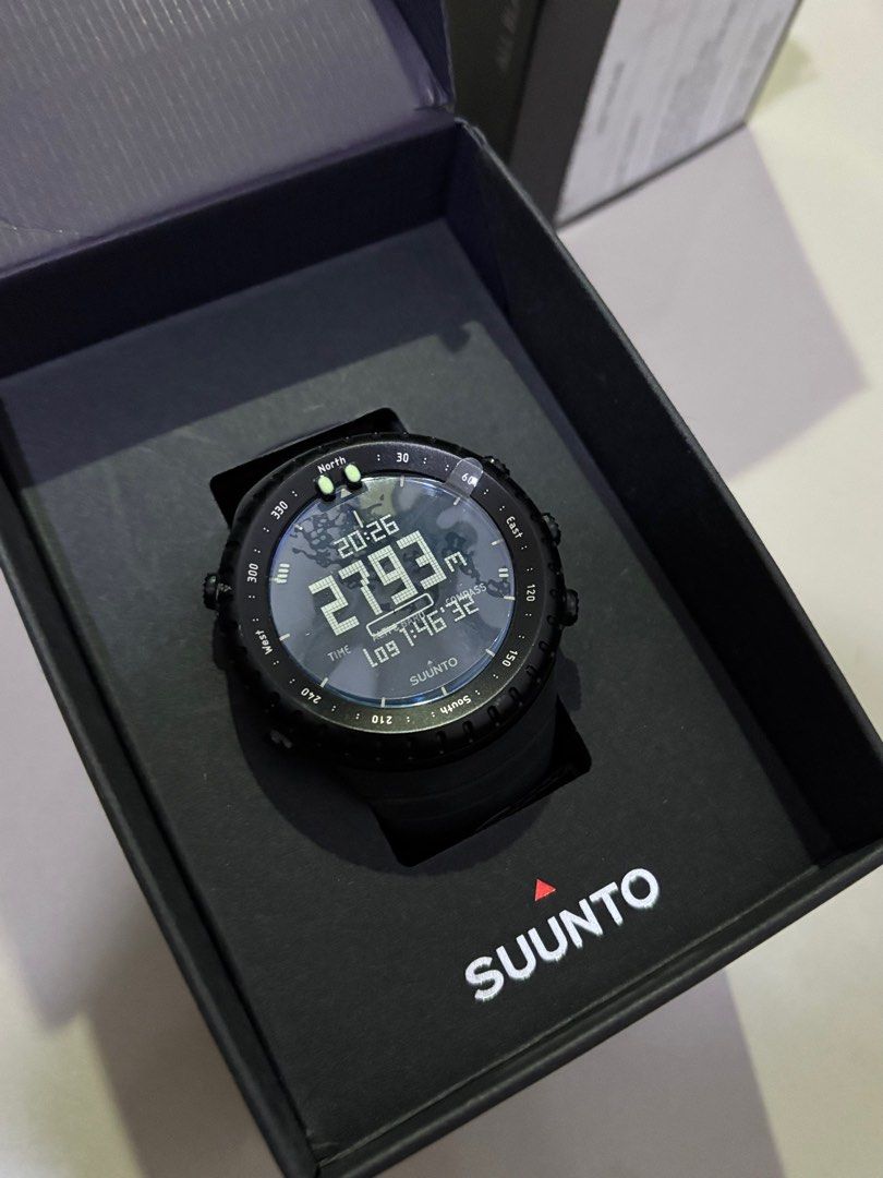 Suunto Core All Black, Fesyen Pria, Jam Tangan di Carousell