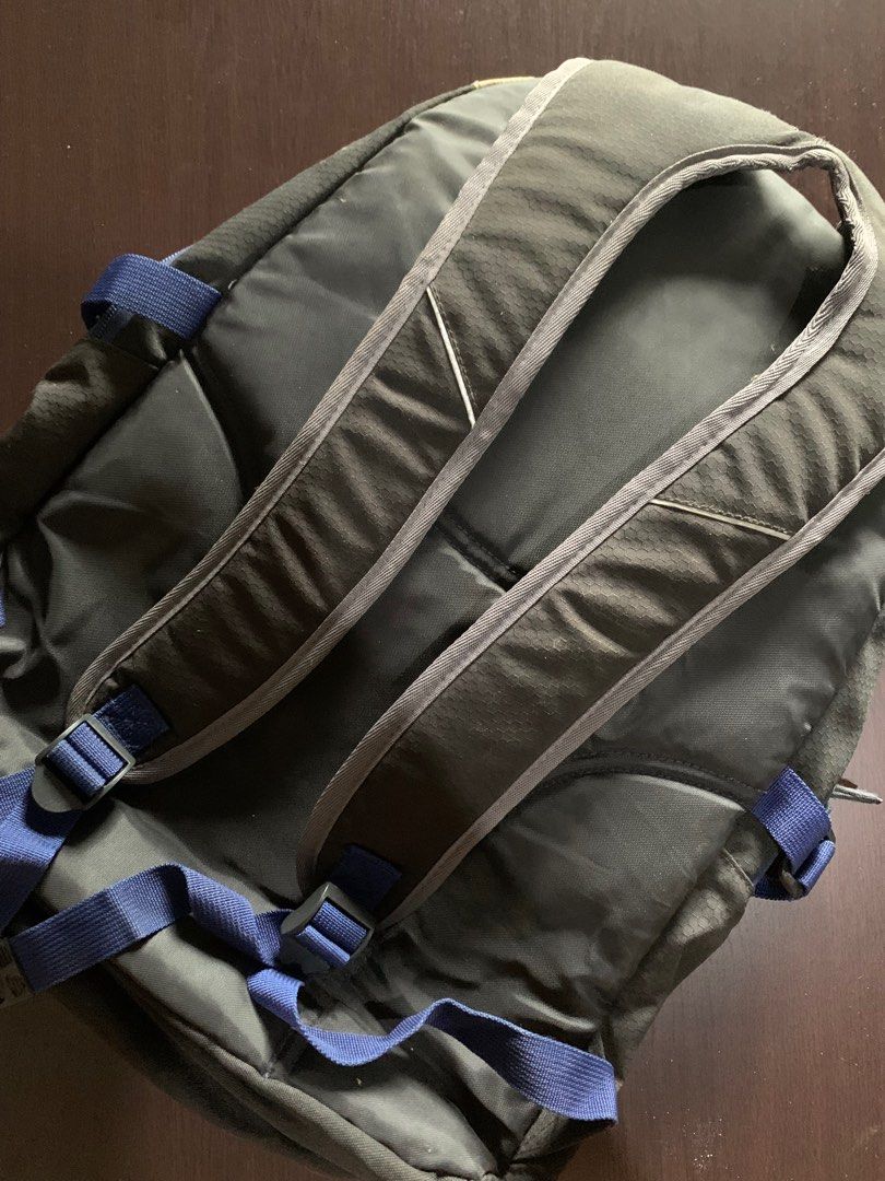 TECHNOPACK BACKPACK (Category: Backpacks) located in Bayambang. Submitted by willespiritu (Listing ID 1345199669, Image 3). Description: TECHNOPACK BACKPACK FOR SALE! May minor issue lang po sa zipper pulls, check niyo nalang po sa last picture. Medyo maalikabok lang din dahil na-stock sa cabinet. RFS: Decluttering Message me if interested!.