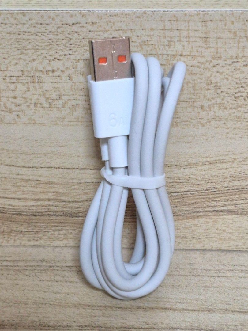 Type C cable (Category: Chargers & Cables) located in Singapore. Submitted by mailehuifa (Listing ID 1345241968, Image 2). Description: 100W 6A Fast Charge Type C Cable Length: 1 metre Payment Method: PayNow/Paylah/Cash.
