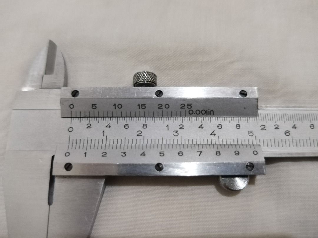 Vernier Caliper (Category: Construction Tools & Equipment) located in San Rafael. Submitted by dione56 (Listing ID 1345253580, Image 2). Description: Vernier Caliper Hardened stainless steel Units of measurement millimeters (mm) up to 150mm Inches ('') up to 6'' With accuracy of 0.02mm and 0.001'' Bihira po ito From Japan With hardcase.