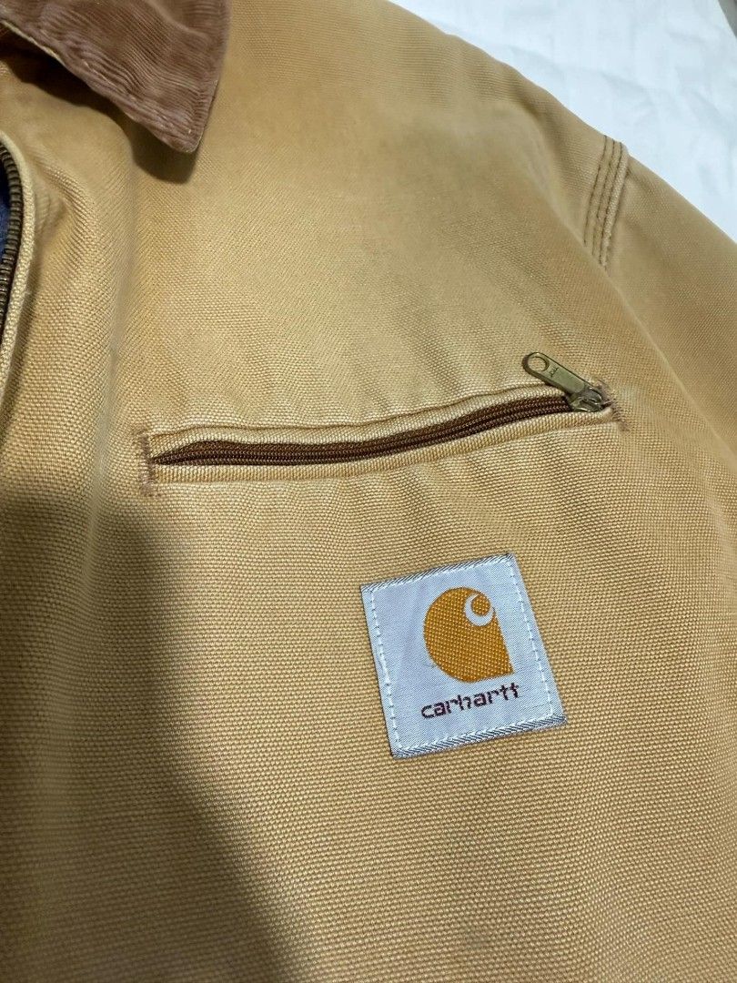 VINTAGE CARHARTT DETROIT (Category: Coats, Jackets and Outerwear) located in Quezon. Submitted by se7en-e11even (Listing ID 1345125355, Image 3). Description: VINTAGE CARHARTT DETROIT DIMES: 24 X 25 PM SA INTERESADO 📩.