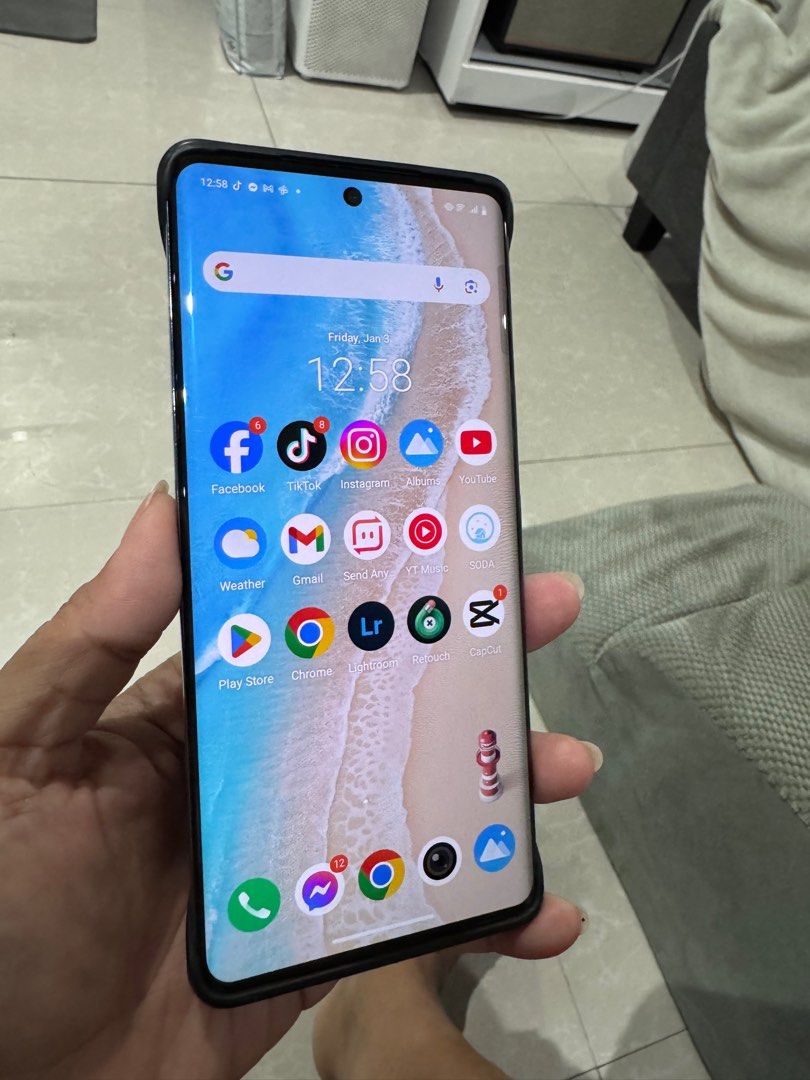 Vivo v30 512gb (Category: Vivo) located in Paranaque City. Submitted by zulema.zahir (Listing ID 1345157081, Image 1). Description: Complete package Top condition Still in warranty til May 2025.