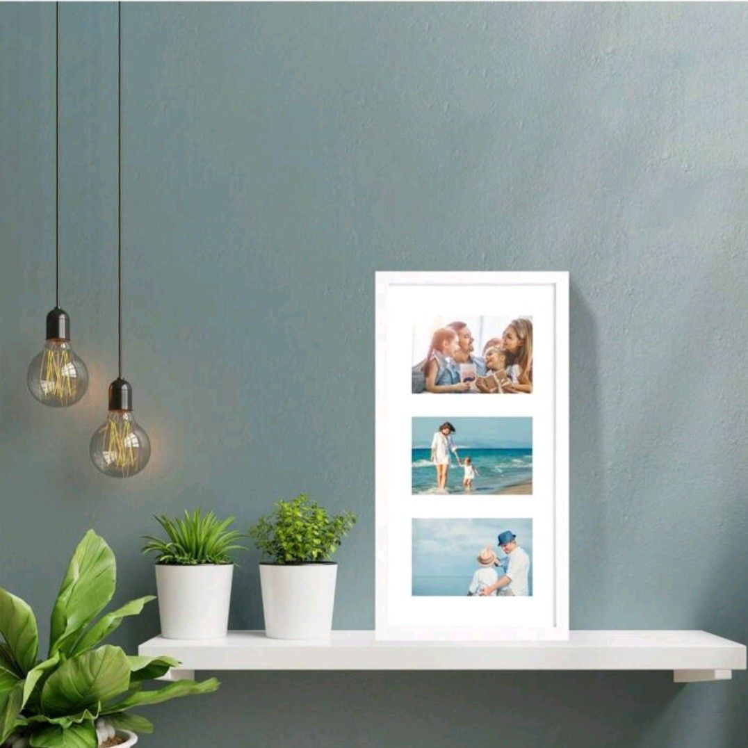 White wooden photoframe x2