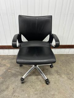 (Category: ) located in . Submitted by chairalchemy (Listing ID 1345165098, Image 1). Description: .