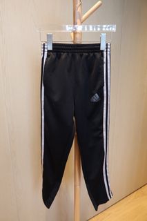 (Category: ) located in . Submitted by shopwmdg (Listing ID 1350369924, Image 1). Description: .