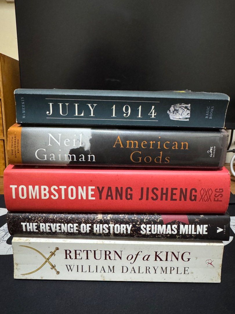 Assorted book (Category: Storybooks) located in Johor Bahru. Submitted by azmilr88 (Listing ID 1350297250, Image 3). Description: Books to let go. Rm20 each nego.