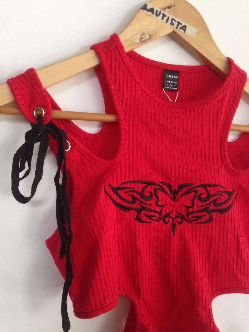 Brandnew Shein Gothic Top (Category: Sleeveless) located in San Fernando. Submitted by hellokteesph (Listing ID 1350339126, Image 2). Description: Brandnew Shein gothic top with tag & pouch small on tag 📌 jnt shipping 📌 payment via gcash.