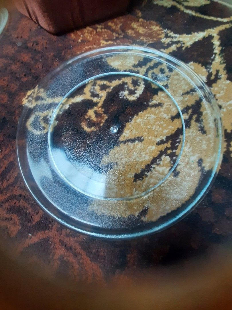 Cake tray glass 11.5" (Category: Bakeware) located in Manila. Submitted by luckycharm_215 (Listing ID 1350248651, Image 1). Description: used good condition.
