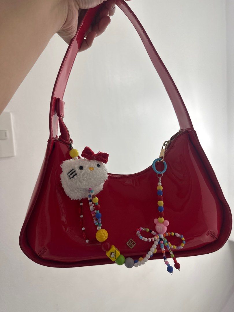 Call it Spring Shoulder Bag (Category: Shoulder Bags) located in Calamba. Submitted by queenofdeclutter (Listing ID 1350294555, Image 1). Description: Last price posted ❤️ Condition: All goods, with sign of usage Inclusion: with Free hello kitty keychain RFS: Preloved and Decluttering MOP: Gcash MOD: J&T or Lalamove if nearby areas 📍Calamba, Laguna.