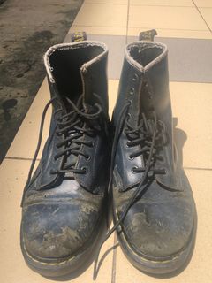 (Category: ) located in . Submitted by yourwardrobepreloved (Listing ID 1350259836, Image 1). Description: .