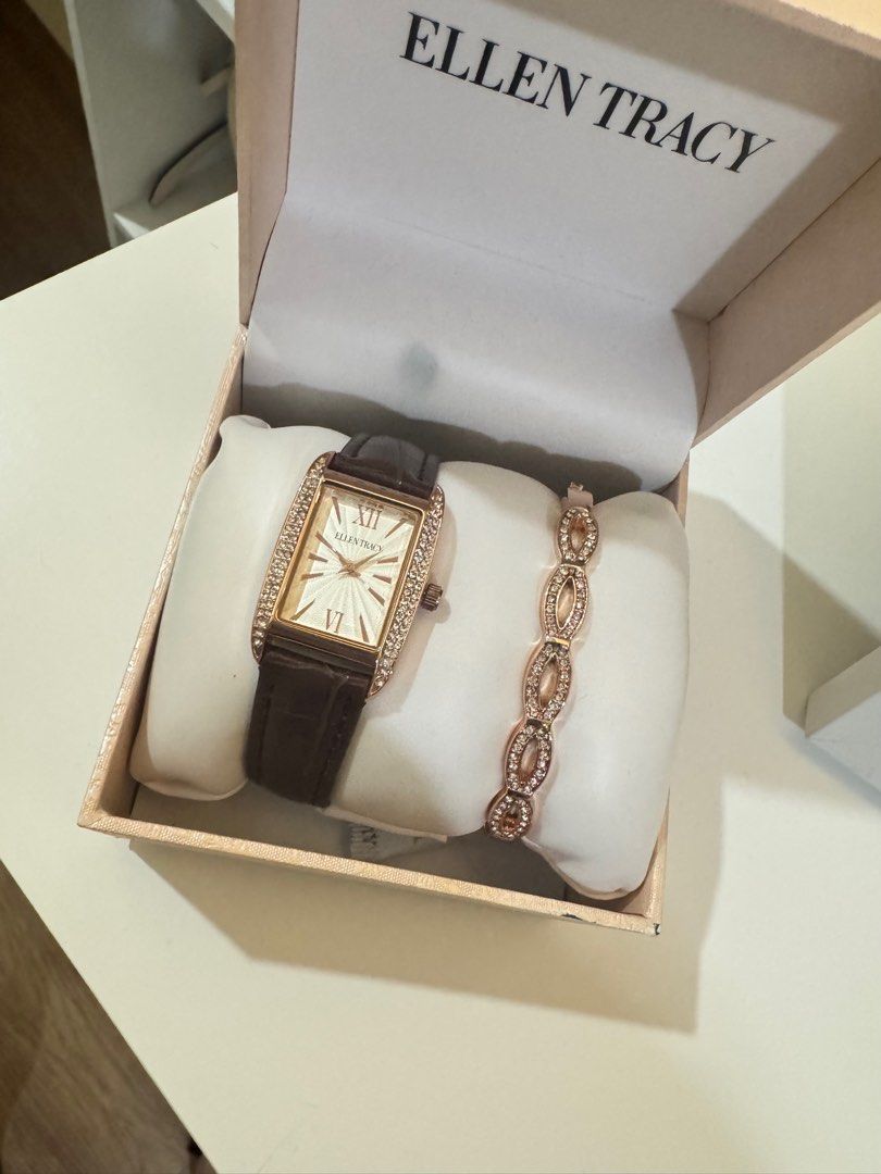 Ellen Tracy Watch (Category: Women's Watches) located in Quezon City. Submitted by luvluva (Listing ID 1350335192, Image 1). Description: - good as new - barely used - rose gold.