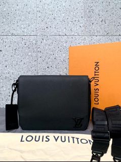 (Kategori: ) berada di . Dikirim oleh kiano_shoes (ID iklan 1350273718, Gambar 1). Deskripsi: .