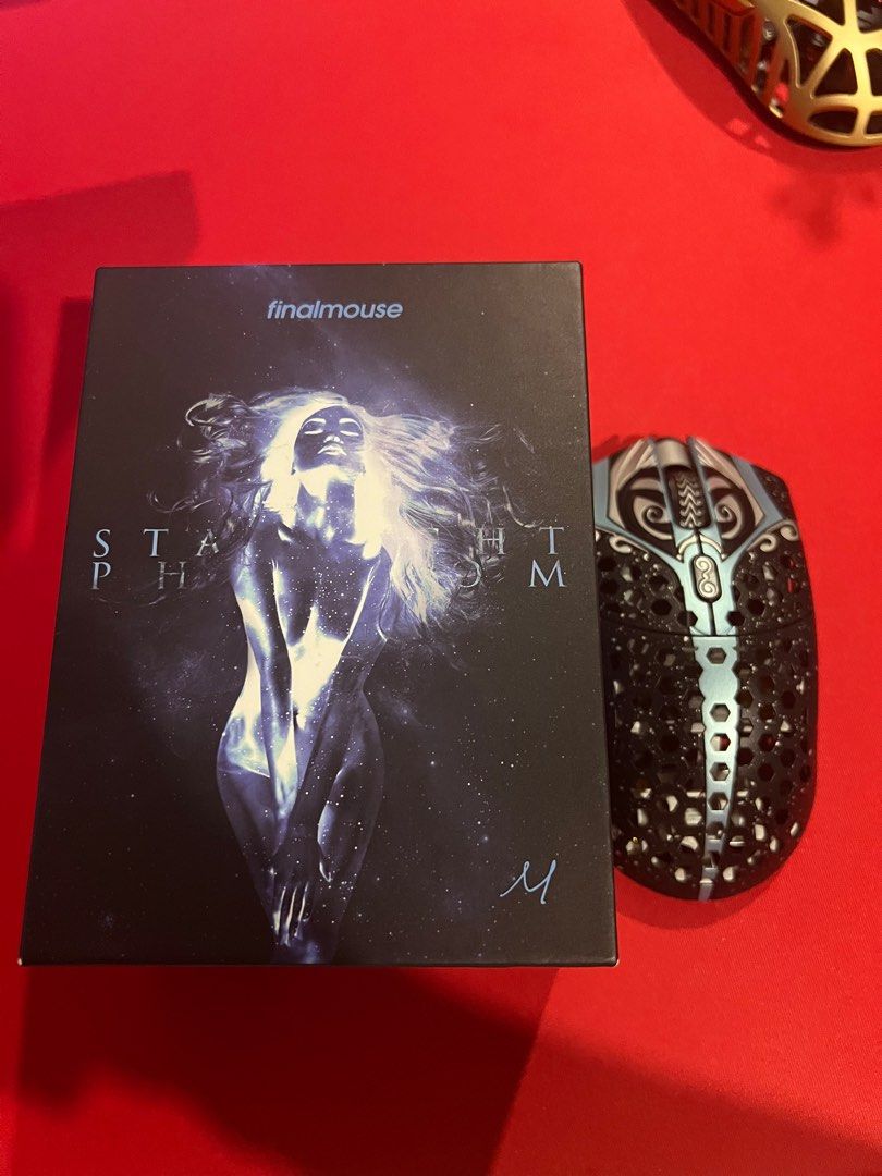 Finalmouse phantom (Category: Mouse & Mousepads) located in Kuala Lumpur. Submitted by averageguy67 (Listing ID 1350377187, Image 1). Description: Og accessories No QC problem very good Condition like new less use 9.5/10 Rm700 nego.