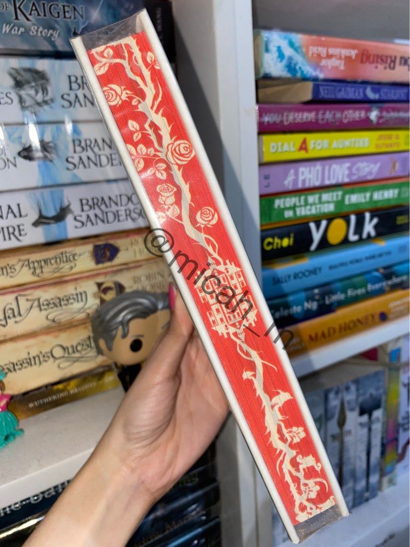 Gallant hardcover (Signed Waterstones Edition) (Category: Storybooks) located in Bacolod City. Submitted by micah_m (Listing ID 1350307763, Image 2). Description: read once and resealed.