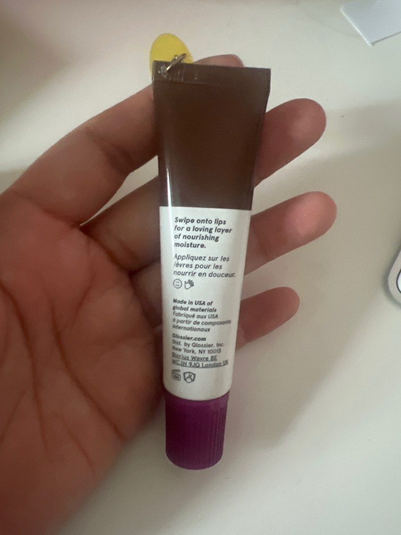 Glossier Espresso Balm dotcom (Category: Face Care) located in Muntinlupa City. Submitted by heykelsey (Listing ID 1350290713, Image 2). Description: Espresso flavor Part of a 3-pack, i only wanted one flavor.