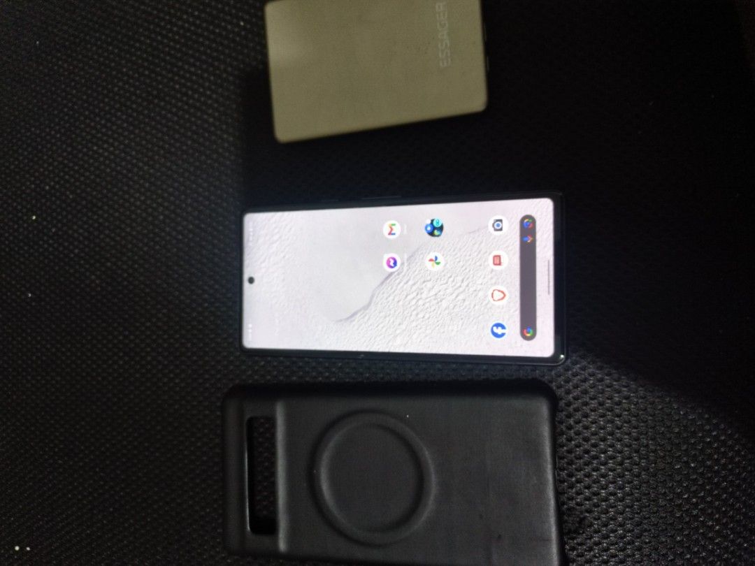 Google pixel 7a (Category: Google Pixel) located in Caloocan City. Submitted by loyolazcha01073 (Listing ID 1350301744, Image 3). Description: Google Pixel 7a - Key Specifications Display: 6.1-inch OLED, 90Hz, 1080 x 2400 pixels (HDR support) Processor: Google Tensor G2 (5nm) RAM: 8GB LPDDR5 Storage: 128GB UFS 3.1 Rear Cameras: 64MP (main, OIS) 13MP (ultrawide) Front Camera: 13MP Battery: 4385mAh, 18W wired charging, 7.5W wireless charging Operat