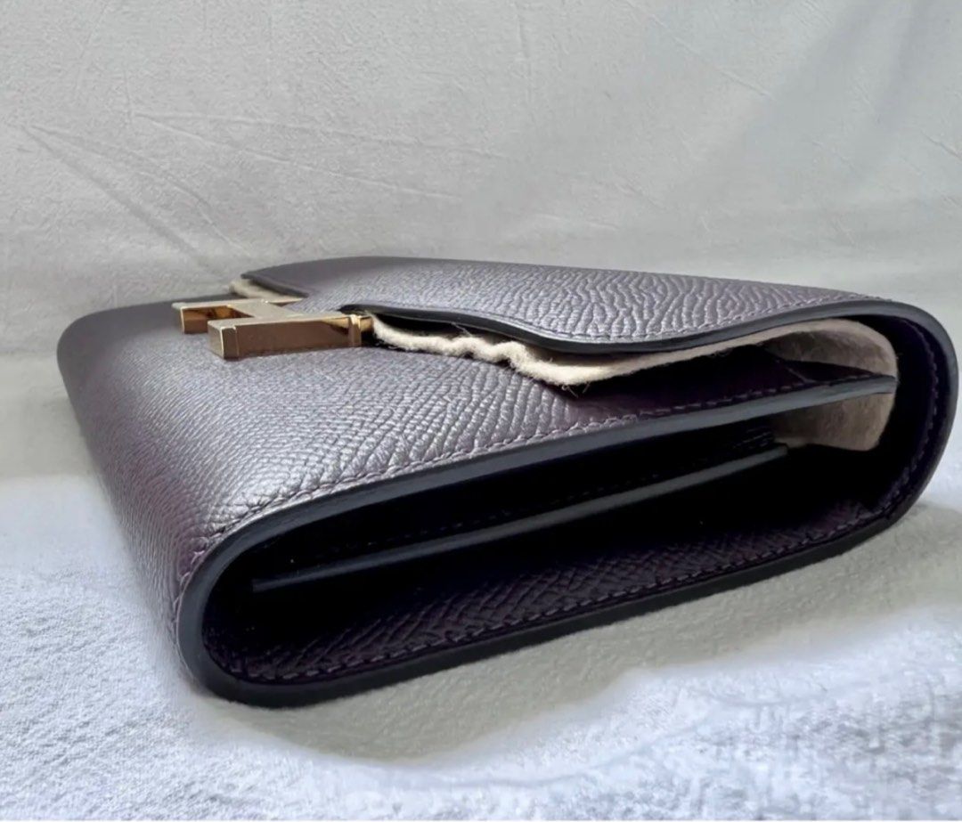 Hermes constance wallet in rosegold hardware (Category: Bags & Wallets) located in Singapore. Submitted by lyn_luxury (Listing ID 1350349795, Image 3). Description: Almost like Brand New condition! Sticker still intact. Full set with box, lost receipt. Can request for more pics only for serious buyer pls. No refund or exchange after sold. .