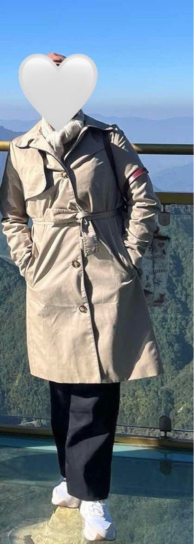 H&M Brown Coat (Category: Coats, Jackets and Outerwear) located in Cavite. Submitted by blarix (Listing ID 1350308497, Image 1). Description: - The person in the pic is 5’4” - Used in Sapa, Vietnam - Very Comfy 🤩 - 36 inches long - S-M - There are some small stains but barely noticeable, pwede labhan 😉.