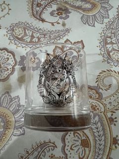 (Category: ) located in . Submitted by preloved.clozet (Listing ID 1350289522, Image 1). Description: .