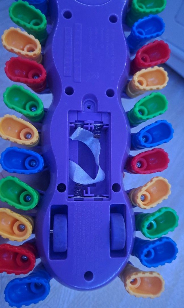 Leap frog alphabet pal caterpillar (Category: Educational & Learning Toys) located in Tayasan. Submitted by _raceprettyconcept (Listing ID 1350313746, Image 3). Description: -all alphabet buttons are working -no battery cover.