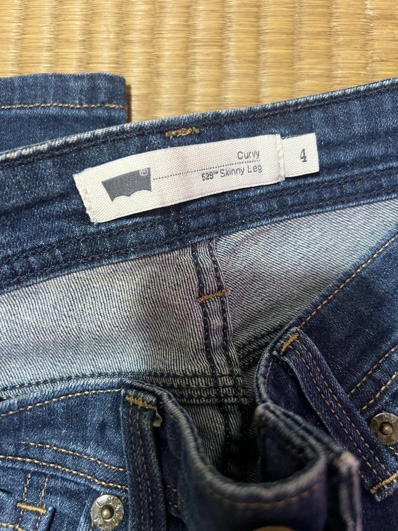 Levis 529 Curvy - Size 4 (Category: Jeans) located in Dasmarinas. Submitted by teodoraaaa (Listing ID 1350309852, Image 1). Description: Waist - Up to 28 inches.