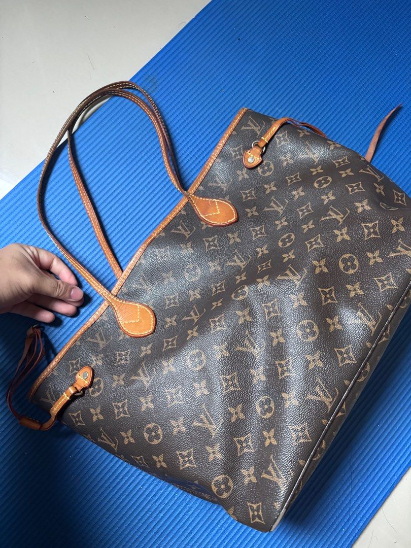 Louis Vuitton (LV) Neverfull MM (Category: Luxury Bags & Wallets) located in Manila. Submitted by gigamanila14146 (Listing ID 1350259687, Image 1). Description: .