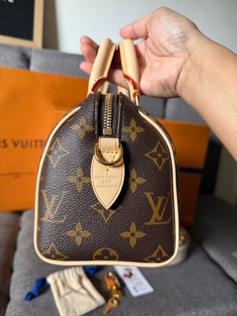 Louis vuitton speedy 20 guitar strap (Category: Luxury Bags & Wallets) located in Tagaytay City. Submitted by marz.shopping (Listing ID 1350282016, Image 3). Description: Complete.