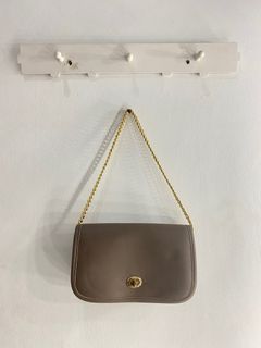 (Kategori: ) berada di . Dikirim oleh prmdta (ID iklan 1350229461, Gambar 1). Deskripsi: .