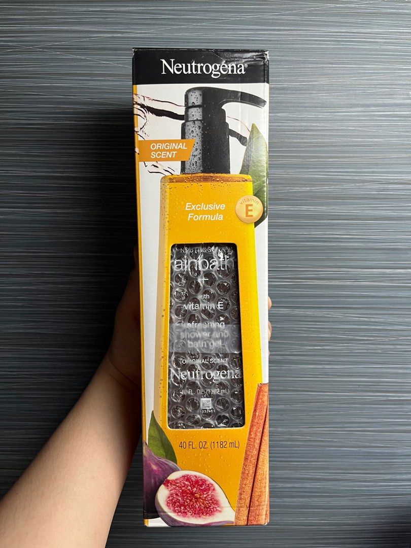 Neutrogena Rainbath Original Scent 40oz (Category: Bath) located in Quezon City. Submitted by andeeclutters (Listing ID 1350234157, Image 2). Description: Neutrogena Rainbath Original Scent 40oz *sealed *bought from Costco USA 💰 MOP: Gcash, Maya, BPI 🛵 J&T/LBC, Lalamove/Grab Shipping from Brgy. Matandang Balara, Quezon City. Shipping fee care of buyers..