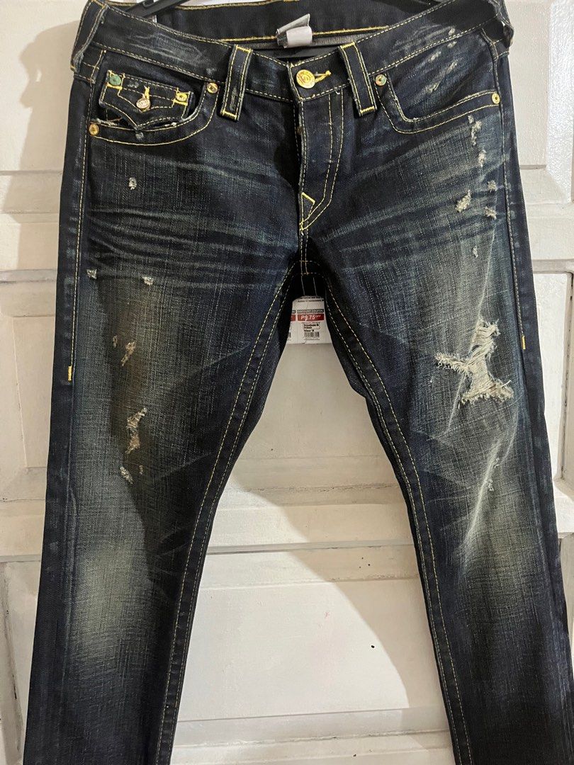 original True Religion Pants (Category: Jeans) located in Manila. Submitted by wellovedgoods (Listing ID 1350297656, Image 1). Description: in very good condition no damage like new condition size 27 waist #luvearth.