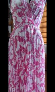 (Category: ) located in . Submitted by niceandthrift (Listing ID 1350263529, Image 1). Description: .