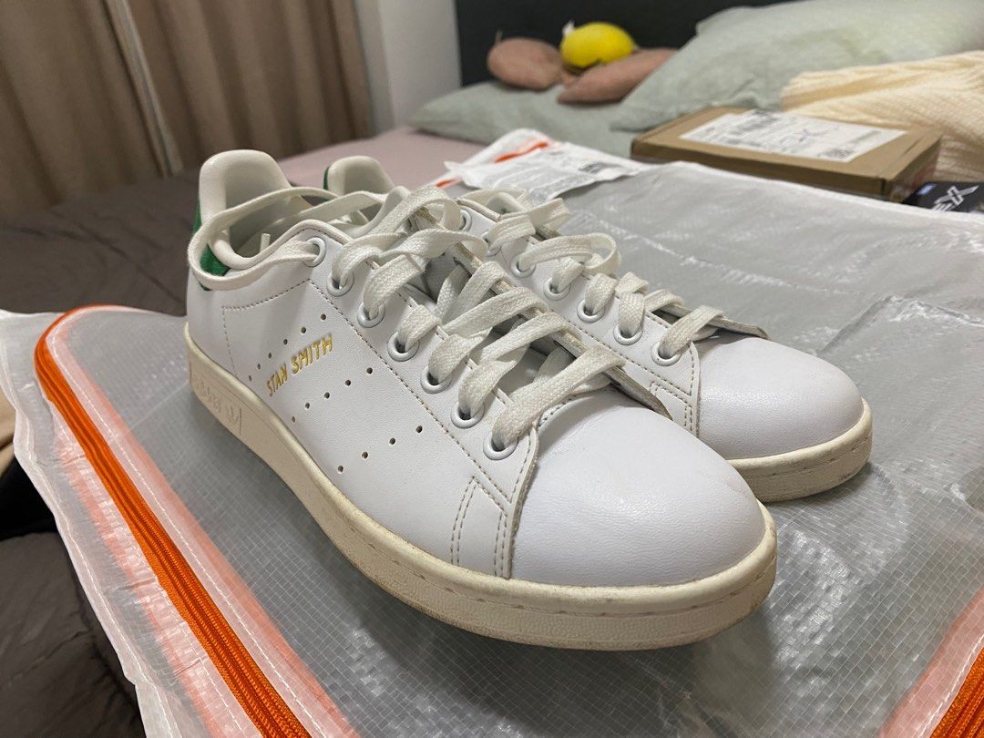 Stan Smith White Green Size 6 US (GW1390) (Category: Sneakers) located in Paranaque City. Submitted by overdead (Listing ID 1350333748, Image 2). Description: Original Stan Smith White Green GW1390 Size 6 US Condition: worn only ONCE; a little dirty and dusty No box (can’t find it anymore) MOP GCash or bank transfer Delivery via Lalamove; SF shouldered by buyer Prefer to meet up so you can check actual condition of shoes. Meet up options: ATC, Fe