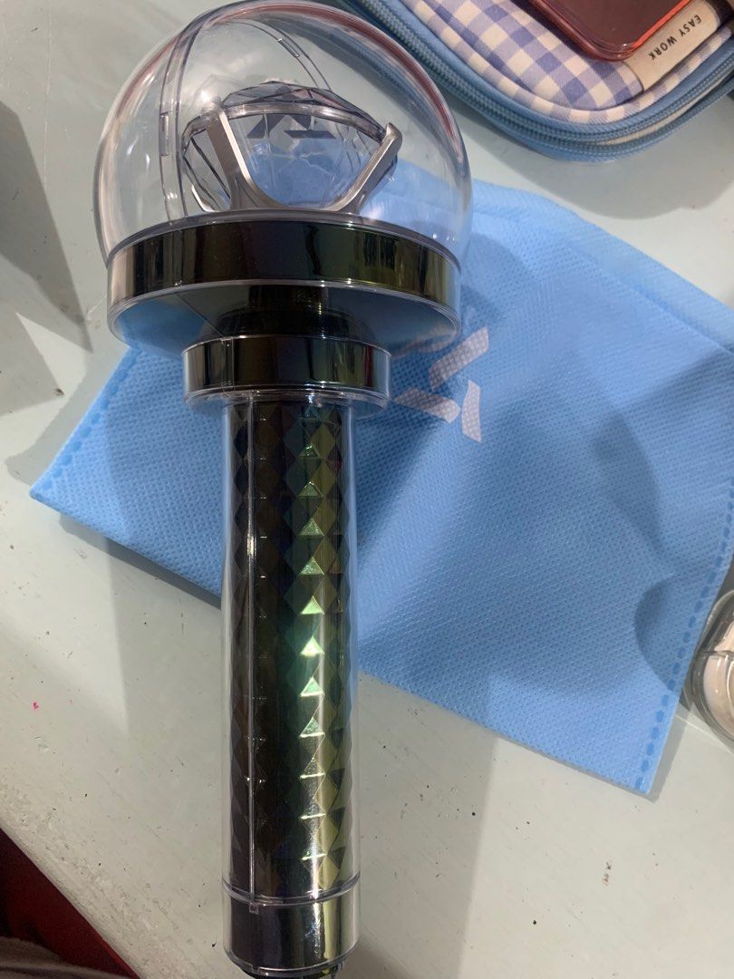 SVT CARATBONG VERSION 3 ORIGINAL (Category: K-Wave Merchandise) located in San Juan City. Submitted by rinieee13 (Listing ID 1350237240, Image 2). Description: RFS: Decluttering Used once for Follow Tour Day 1 Bought at official merchandise store at the concert Connected during the concert.