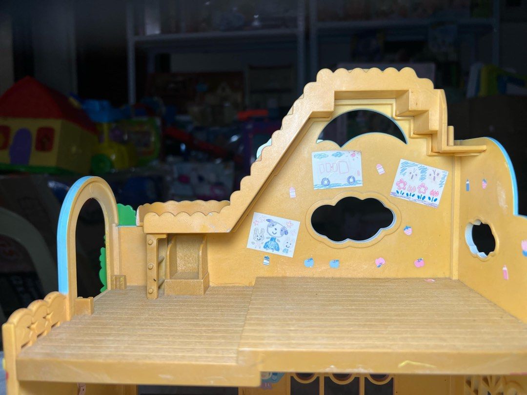 Sylvanian Families Rainbow Nursery School (Category: Kids Toys) located in San Fernando. Submitted by mgpy08 (Listing ID 1350374920, Image 3). Description: As is po Maganda pa. Kung kukunin pati ang nursery bus 1,000 bundle price.
