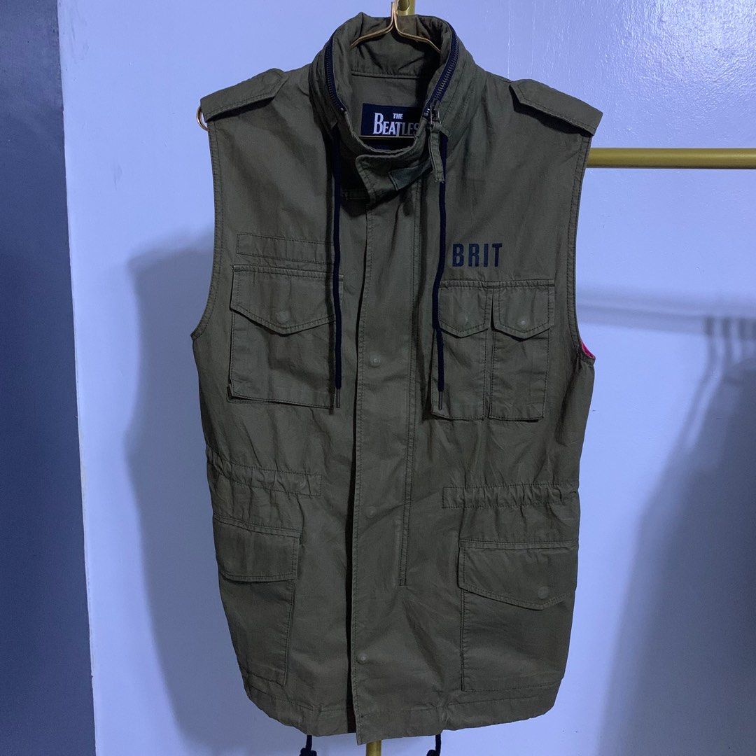 Parka Vest The Beatles Army Green (Category: Coats, Jackets and Outerwear) located in Cavite. Submitted by JandyLou (Listing ID 1350352313, Image 2). Description: (CLEARANCE SALE)Carousell Listings Title: Rare Authentic The Beatles Official Army Green Parka Band Vest dated 2011 Size: XS on tag but fits up to Small to Med Mens Condition: Preloved Almost Brand New Condition (Color may vary due to lighting) Price: Php 4,099 Flaws: No Flaws Payment M