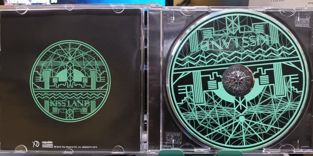 The Weeknd – Kiss Land (2013) (Category: CDs & DVDs) located in San Juan City. Submitted by bams_avvay (Listing ID 1350317668, Image 3). Description: Near Mint Condition | Made in Europe.